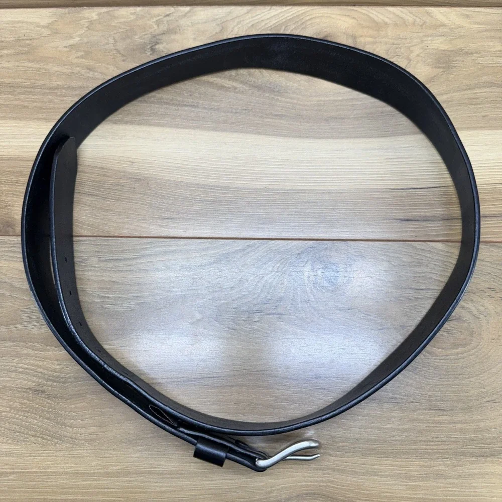Carhartt Mens Belt Size 44 Black Leather Casual Work Farm Minimalist Outdoor